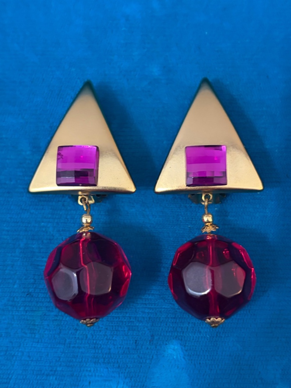 💖Retro W. Germany Geometric Triangles with Lightweight Lucite Drops💖1980s